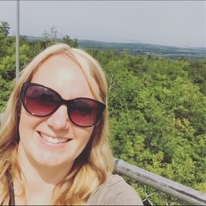 Meet your Posher, Jennifer